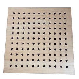 El ruido de madera perforado a prueba de humedad de los paneles acústicos de pasillo de convenio reduce al tablero