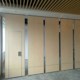 Sistema movible manual de la pared que resbala la división plegable con las puertas